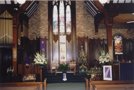ChurchInsideChris01